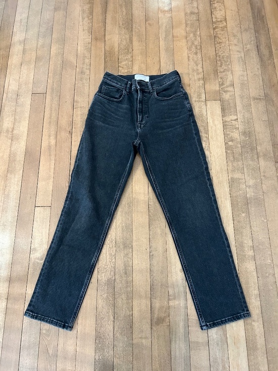 Everlane Denim - Ever landed The Cheeky Jean